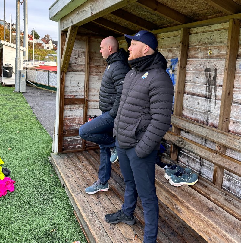 f.v: Are Strømland og Erik Krokvik under A-lags trening. Nå skiller kollegaene lag.