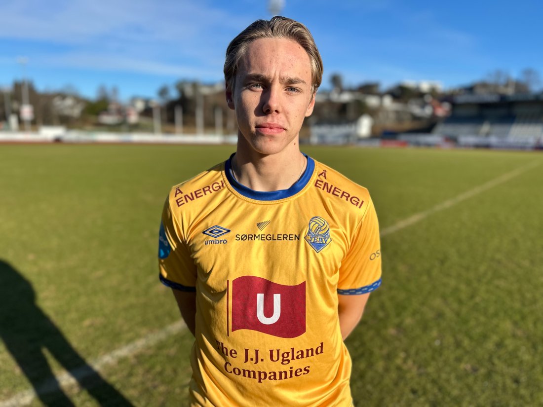 Storm Karlsen (19) er klar for dagens treningskamp mot Arendal Fotball!